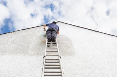 Peinture extérieure à Plouvien — façades et ravalement
